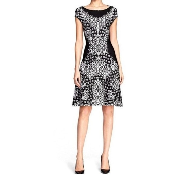 Escada Twirl knitted Dress - Size S - Picture 1 of 11